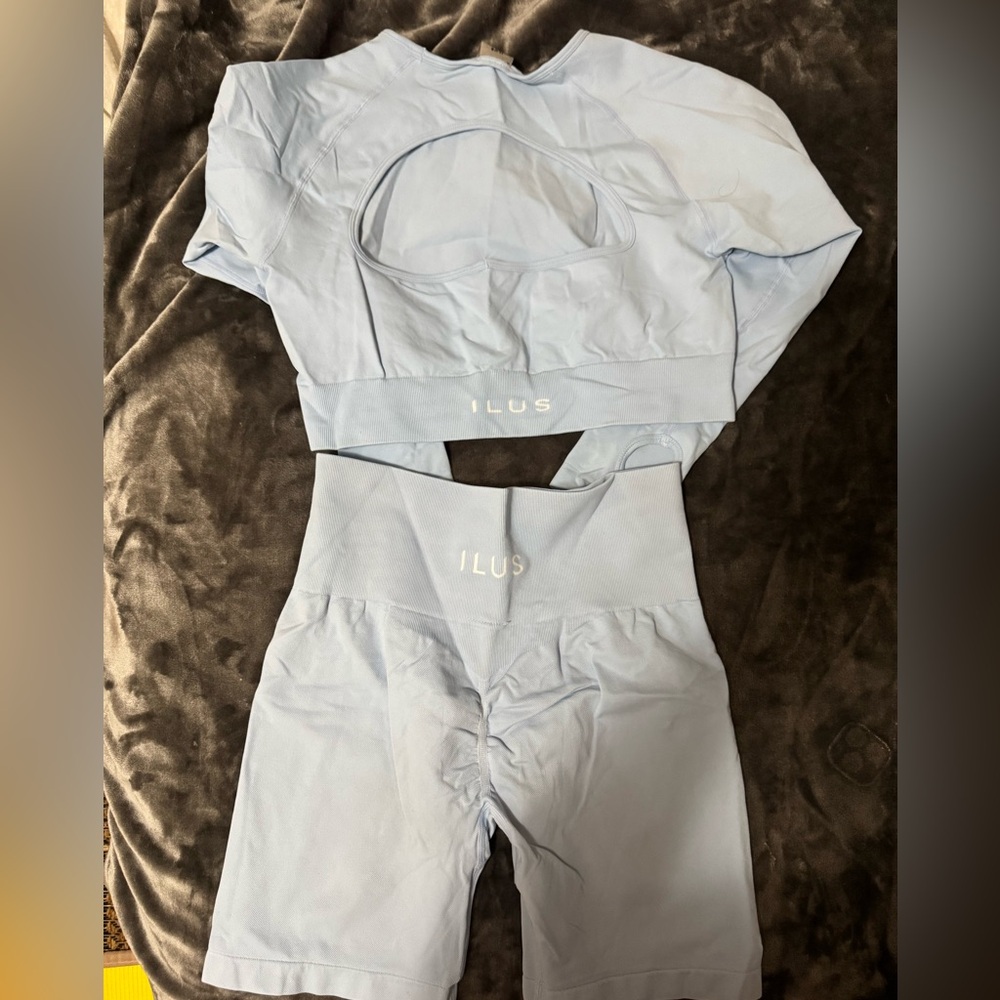 Gym apparel | ILUS LABEL